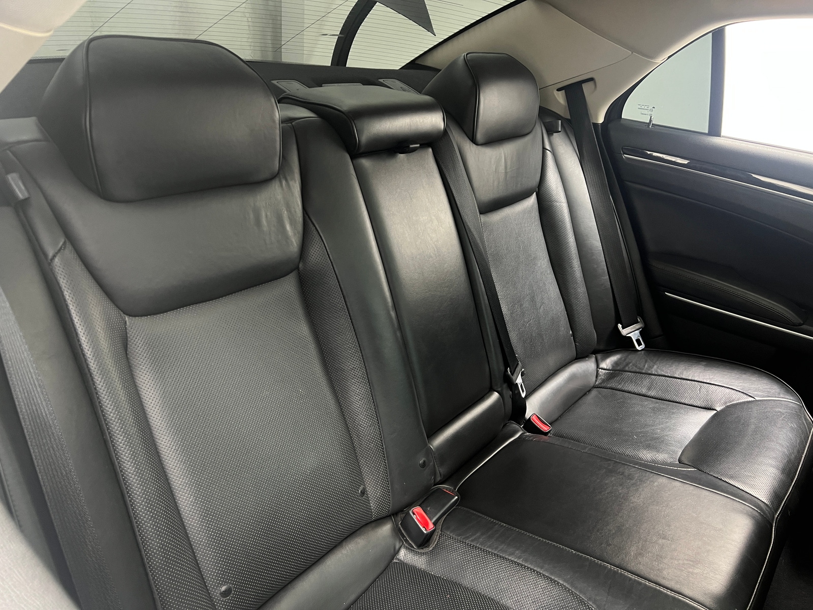 Thumbnail: 2019 Chrysler 300 - 5