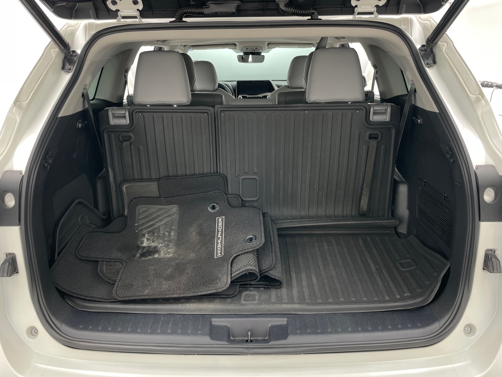 Thumbnail: 2020 Toyota Highlander - 7