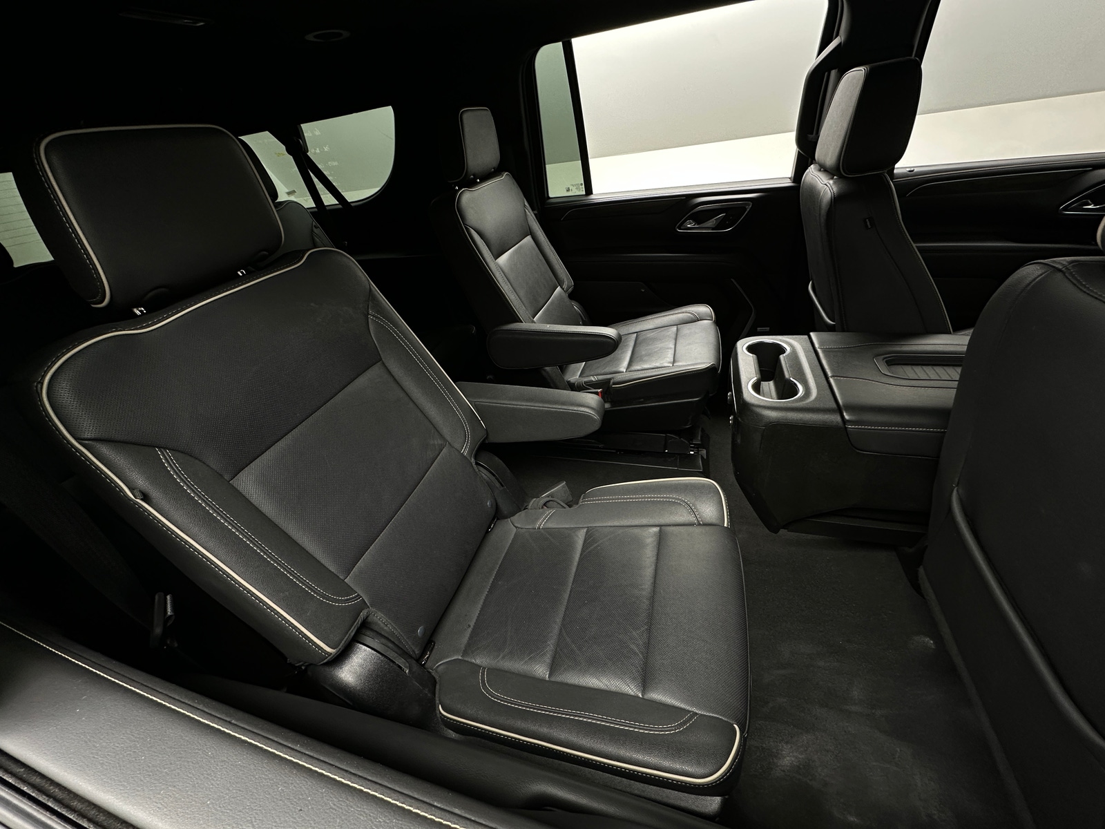 Thumbnail: 2023 Chevrolet Suburban - 5