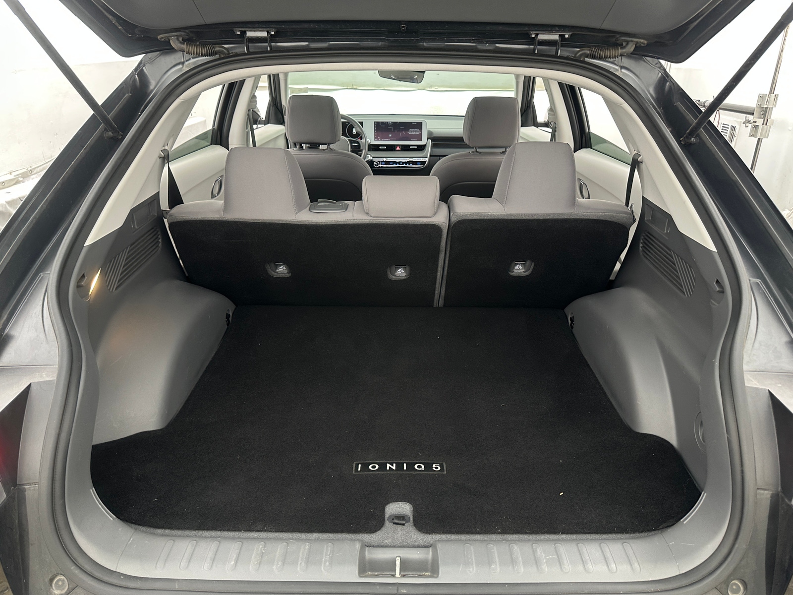 Thumbnail: 2023 Hyundai Ioniq 5 - 7