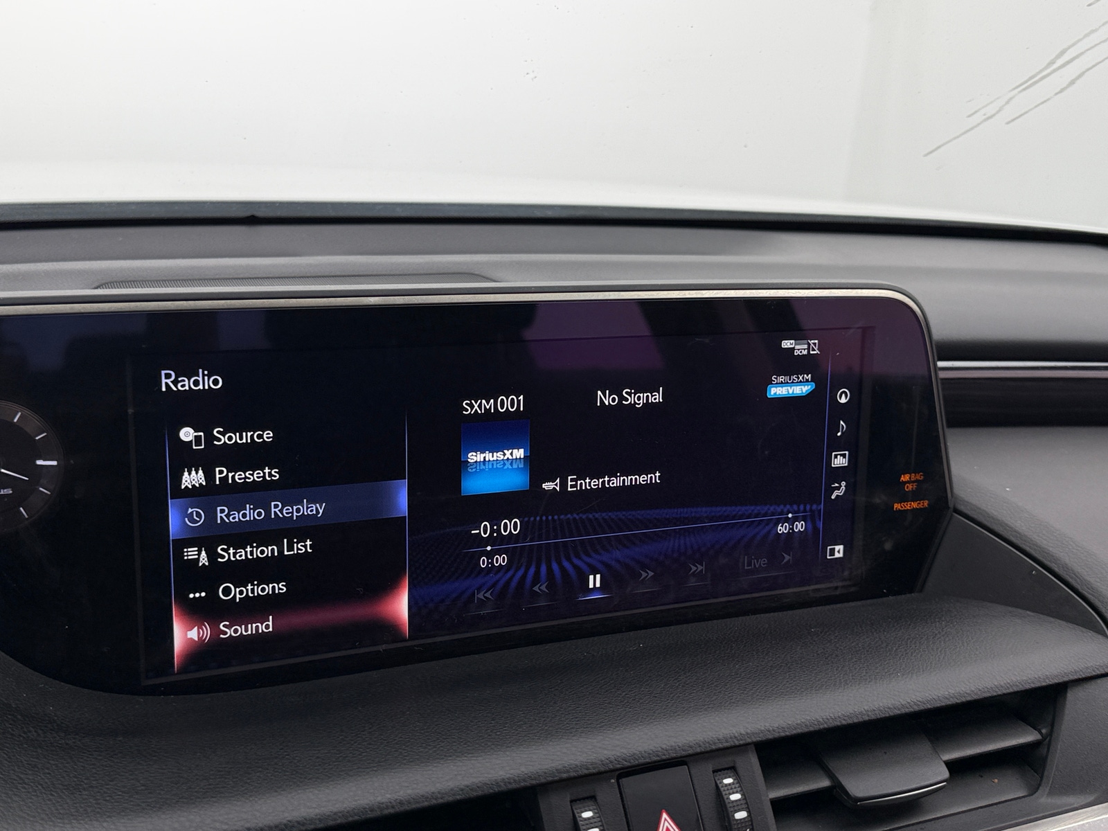 Thumbnail: 2020 Lexus ES - 3