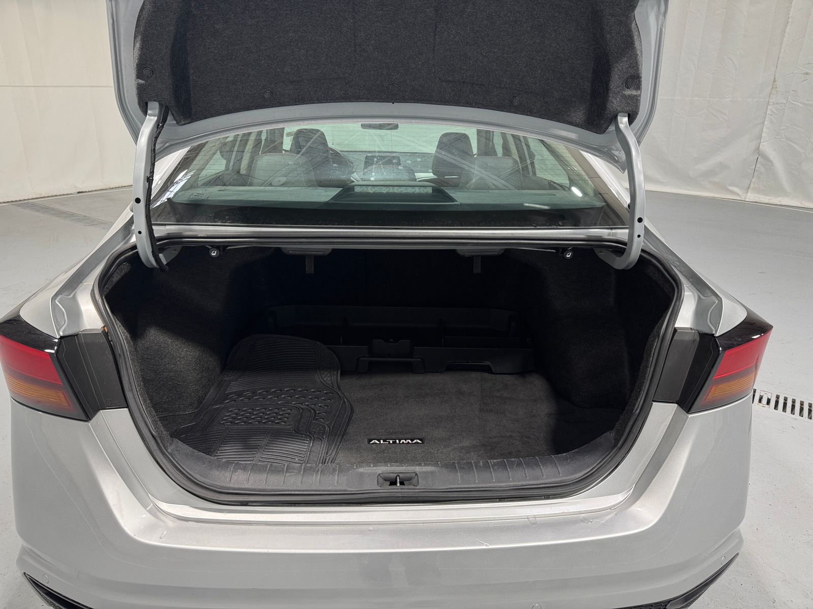 Thumbnail: 2025 Nissan Altima - 7