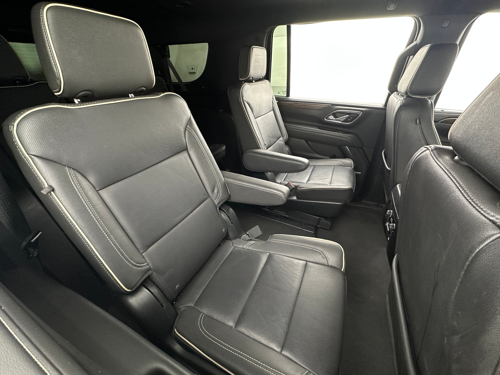 Thumbnail: 2023 Chevrolet Suburban - 5