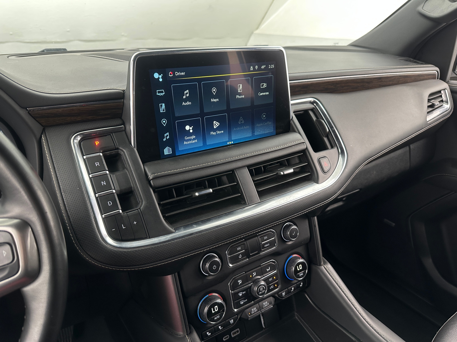 Thumbnail: 2023 Chevrolet Suburban - 3