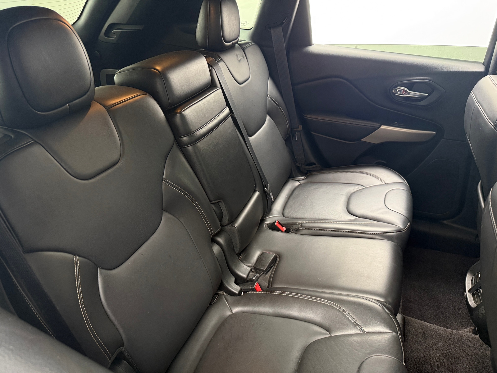 Thumbnail: 2018 Jeep Cherokee - 5