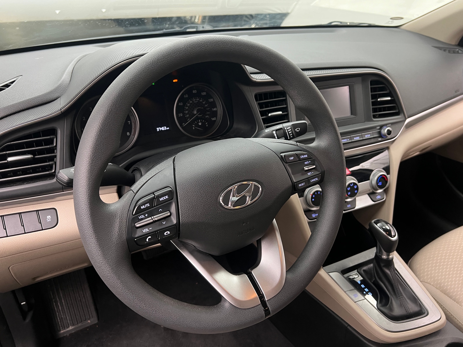 Thumbnail: 2019 Hyundai Elantra - 5