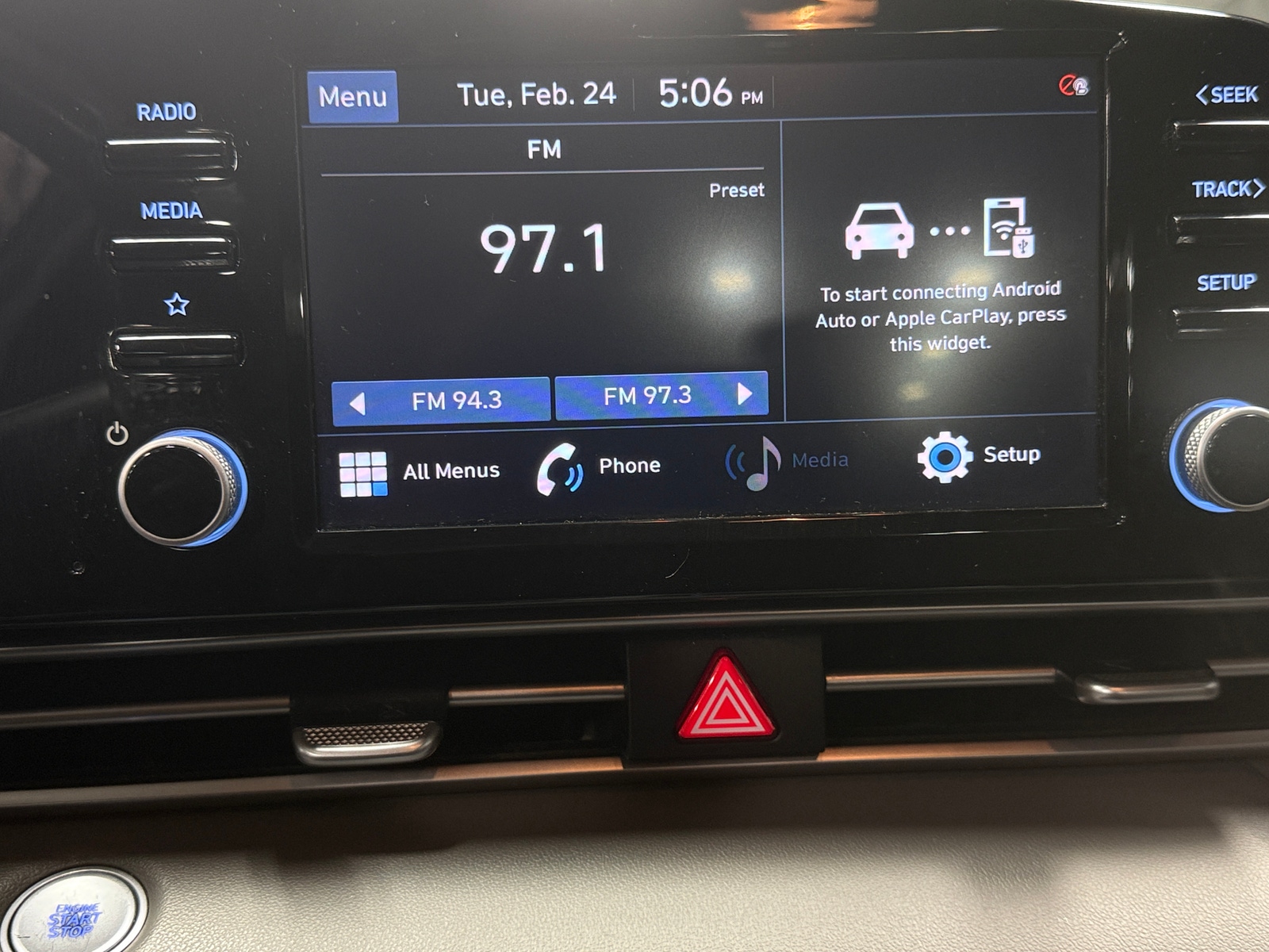 Thumbnail: 2021 Hyundai Elantra - 4