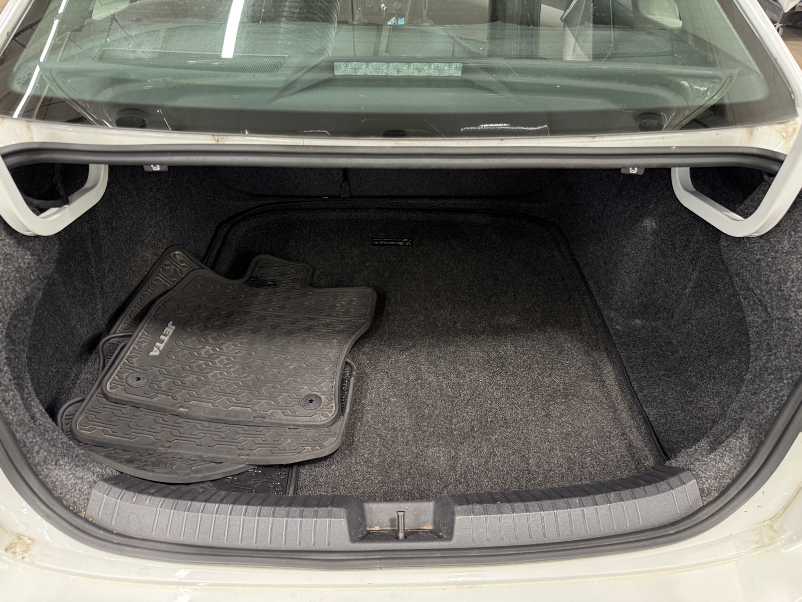 Thumbnail: 2019 Volkswagen Jetta - 7