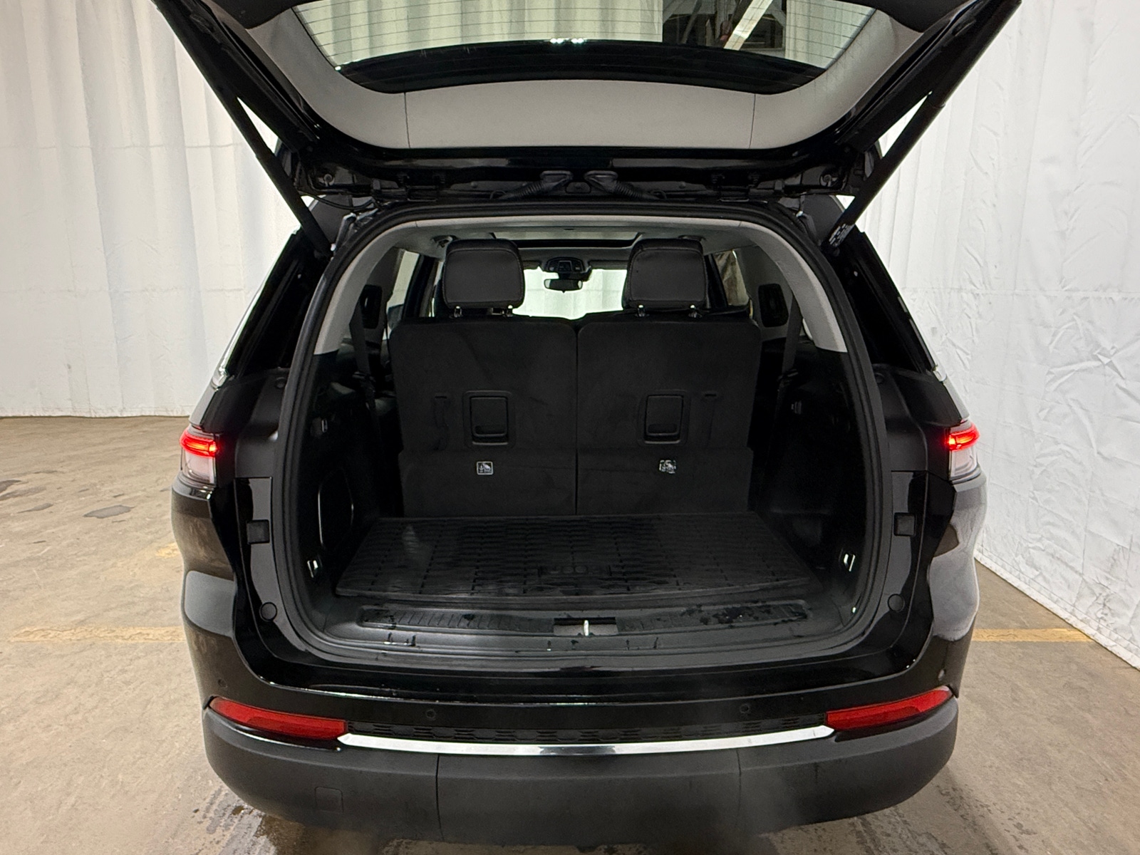 Thumbnail: 2021 Jeep Grand Cherokee L - 6