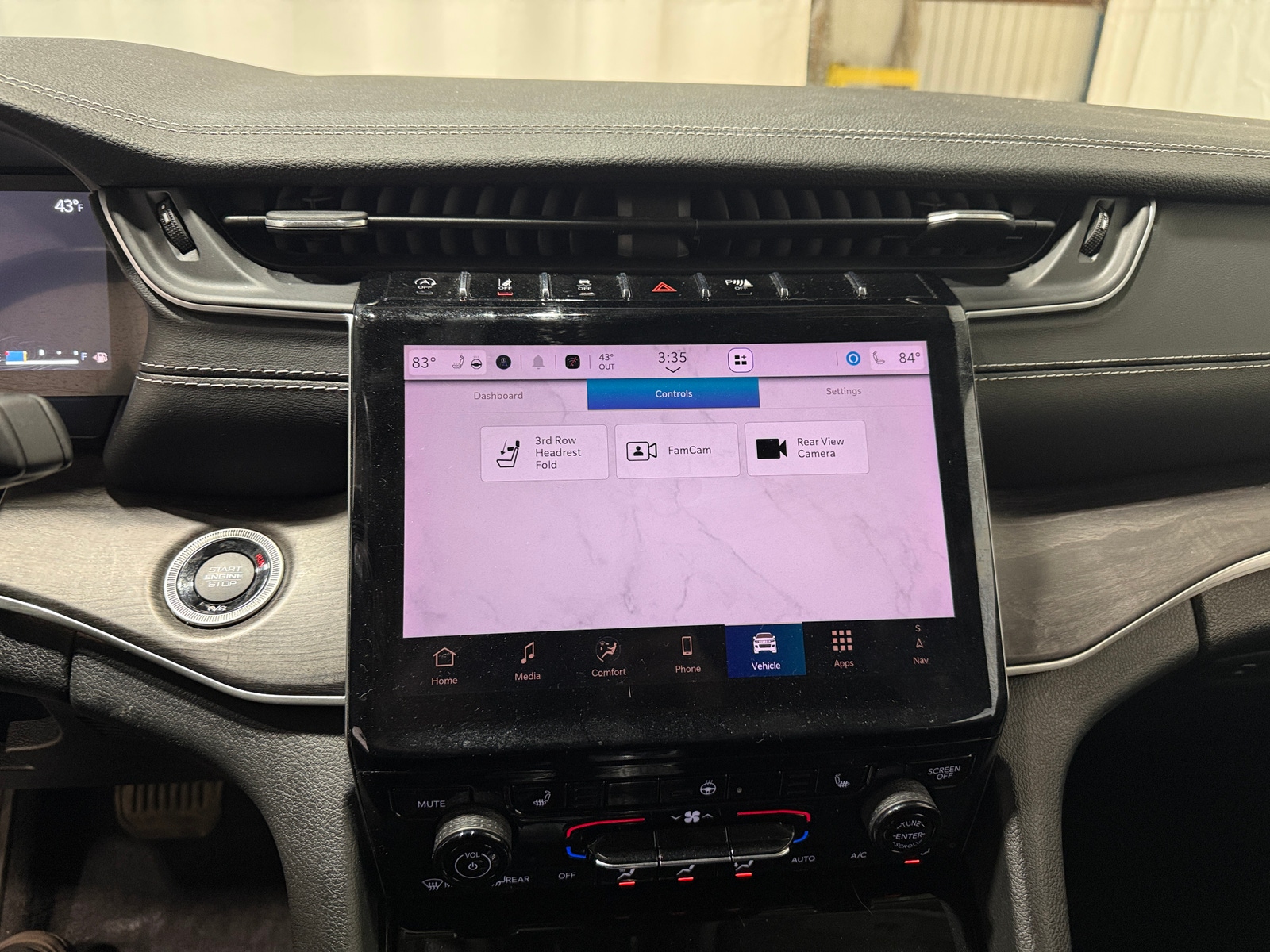 Thumbnail: 2021 Jeep Grand Cherokee L - 3