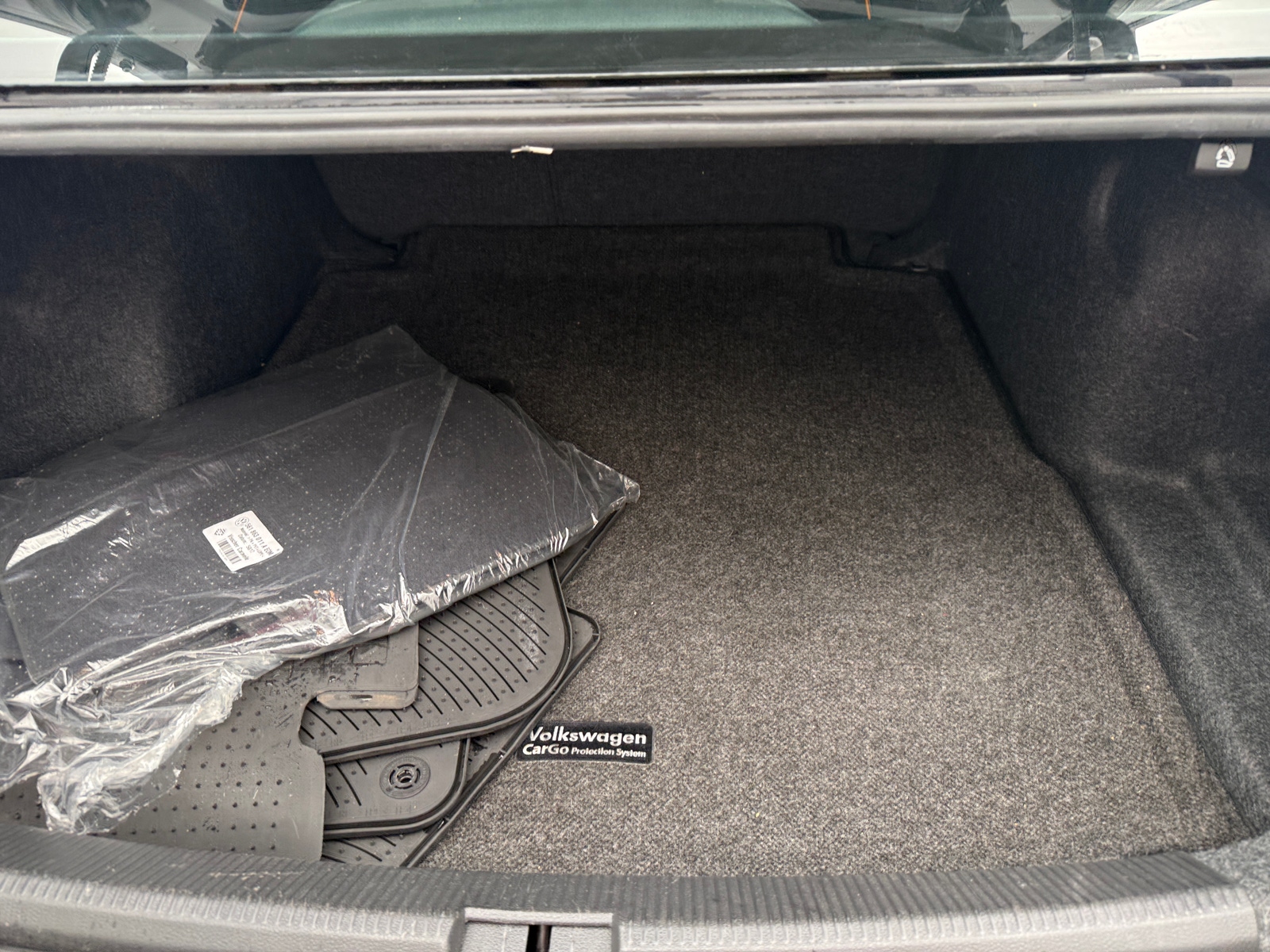 Thumbnail: 2018 Volkswagen Passat - 6