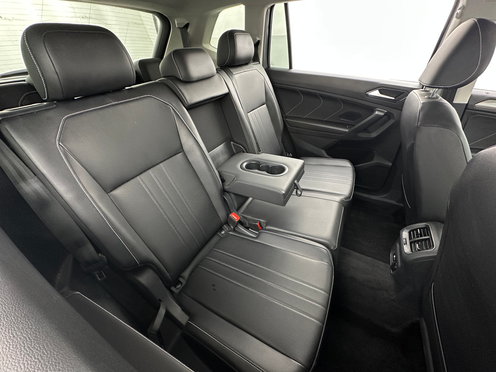 Thumbnail: 2024 Volkswagen Tiguan - 5