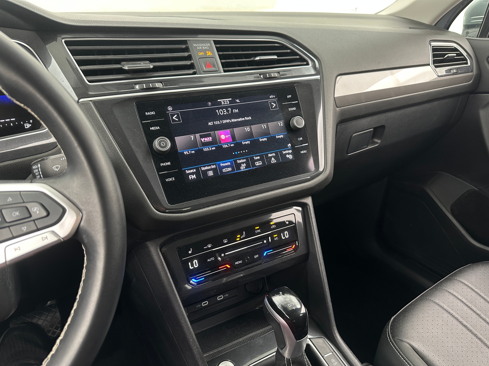 Thumbnail: 2024 Volkswagen Tiguan - 3