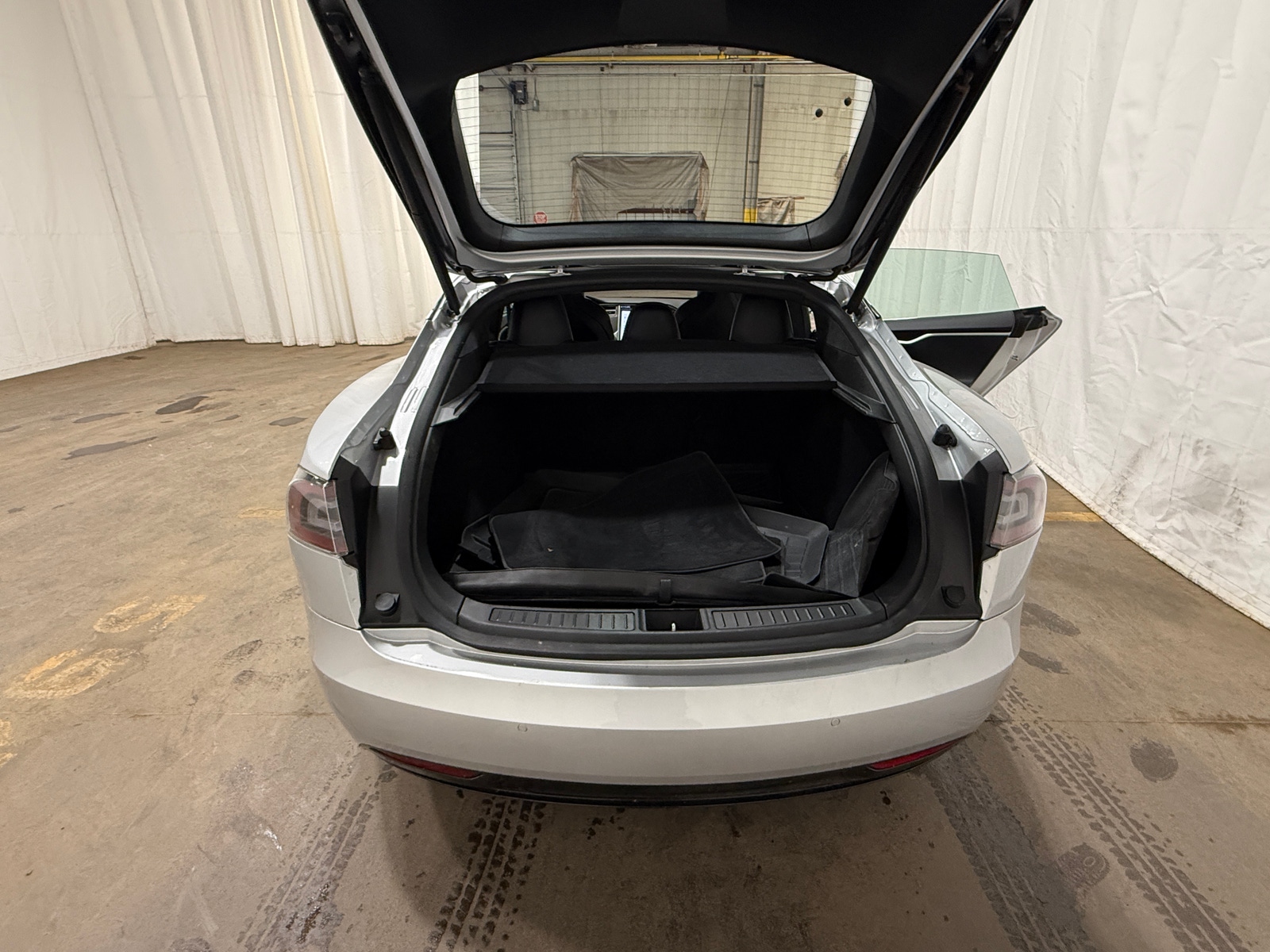 Thumbnail: 2017 Tesla Model S - 6