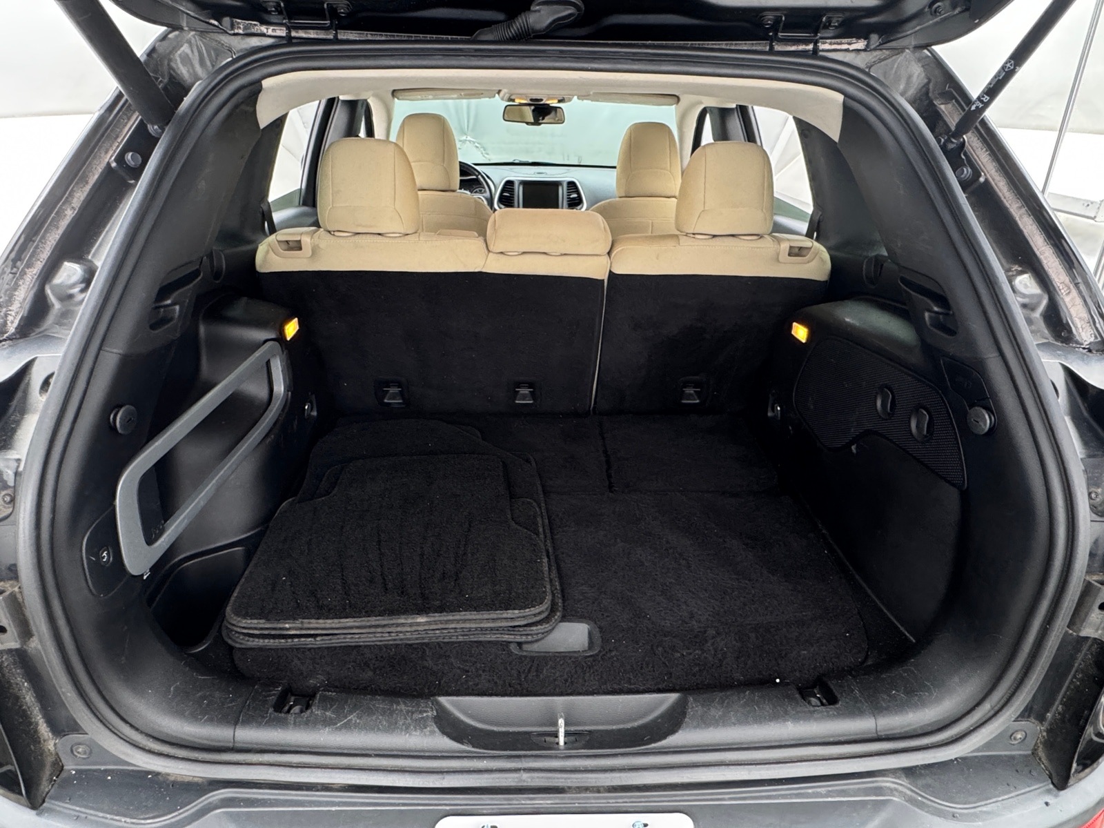 Thumbnail: 2015 Jeep Cherokee - 7