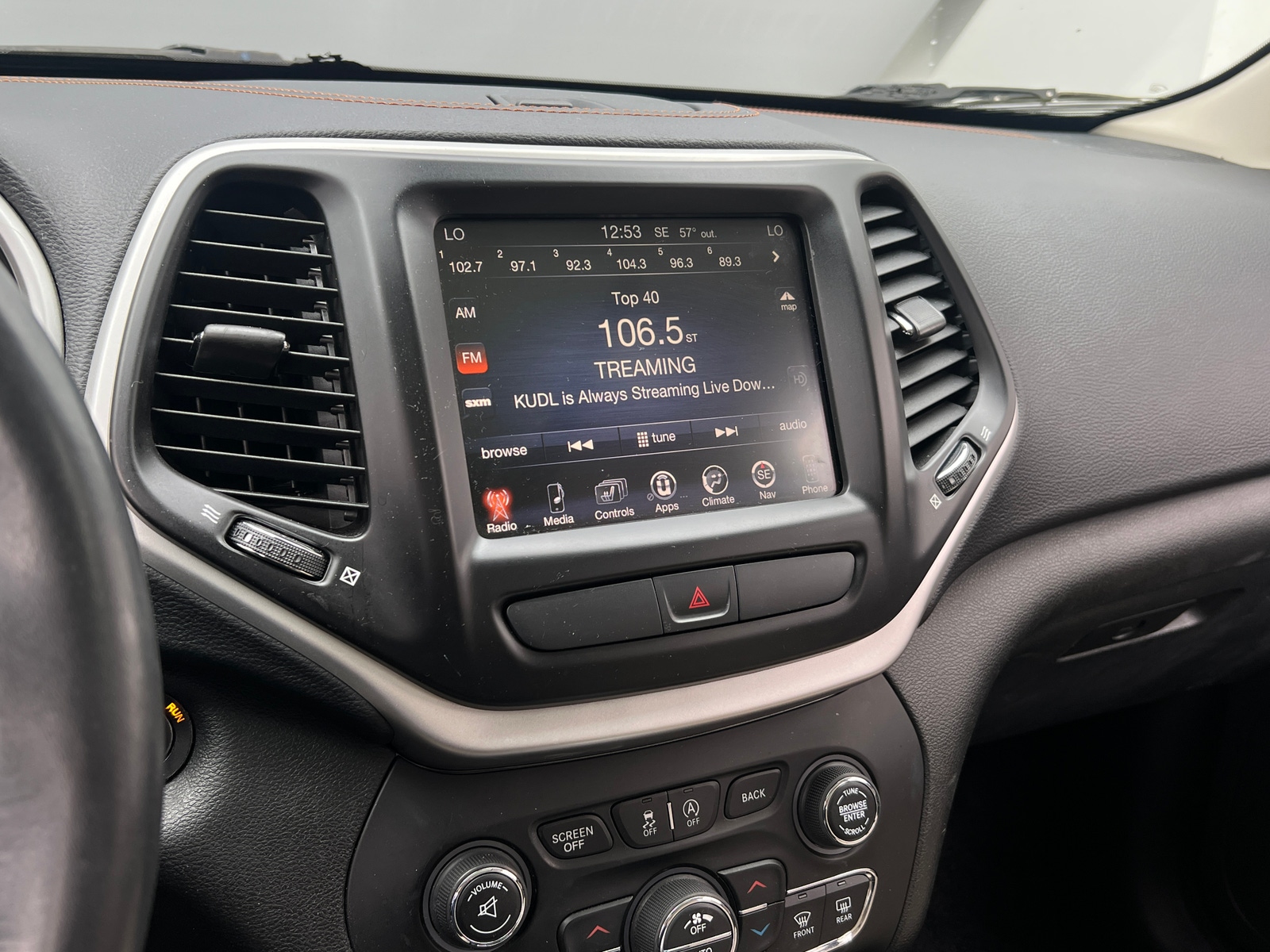 Thumbnail: 2016 Jeep Cherokee - 3