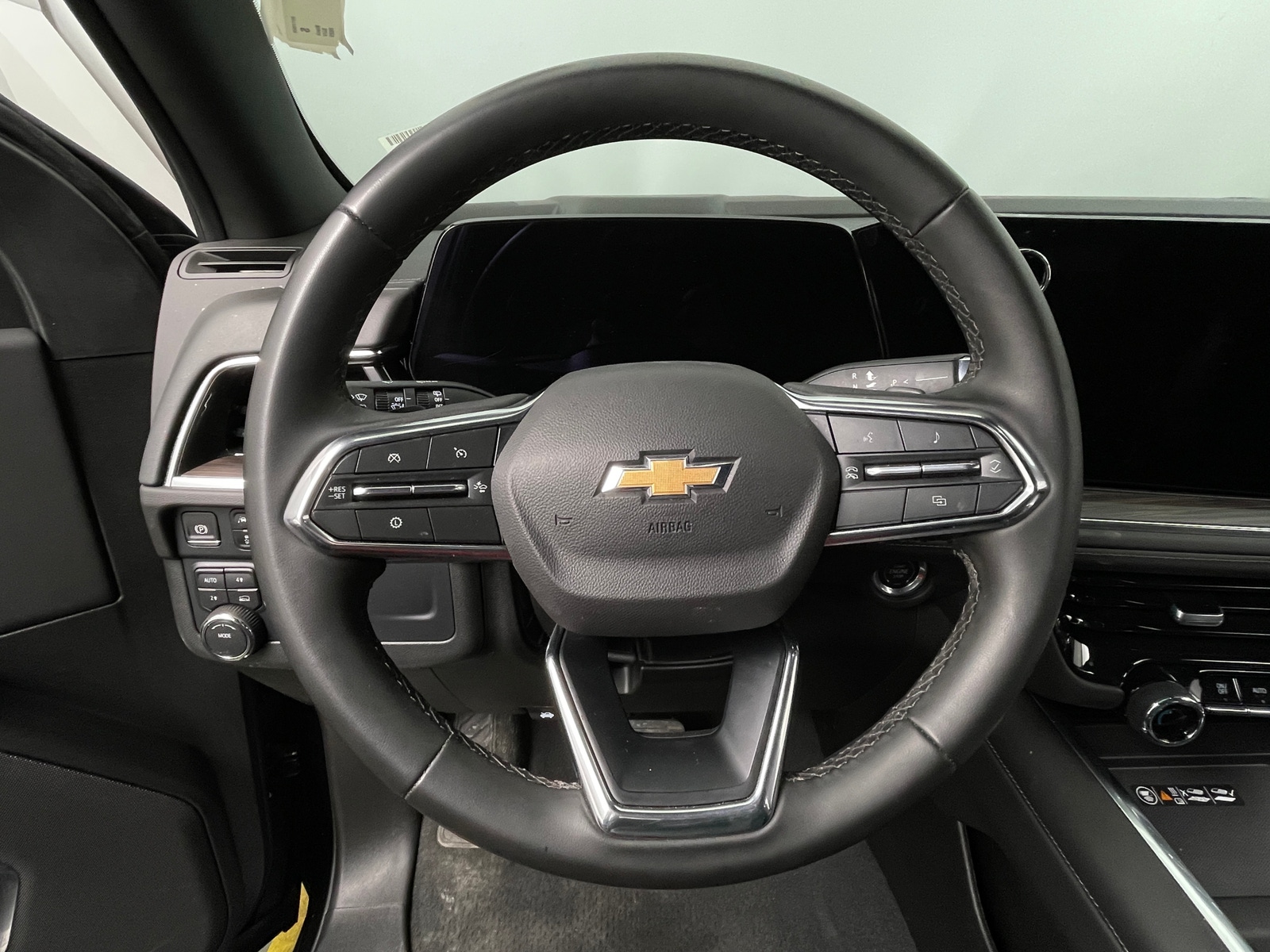 Thumbnail: 2025 Chevrolet Tahoe - 4