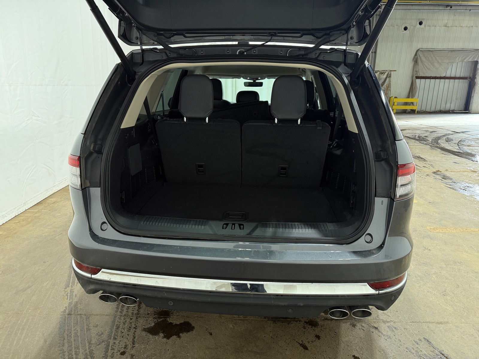 Thumbnail: 2021 Lincoln Aviator - 6