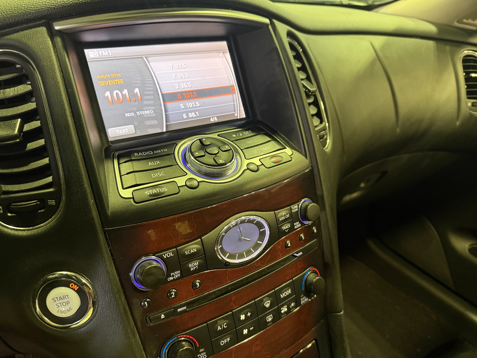 Thumbnail: 2017 INFINITI QX50 - 3