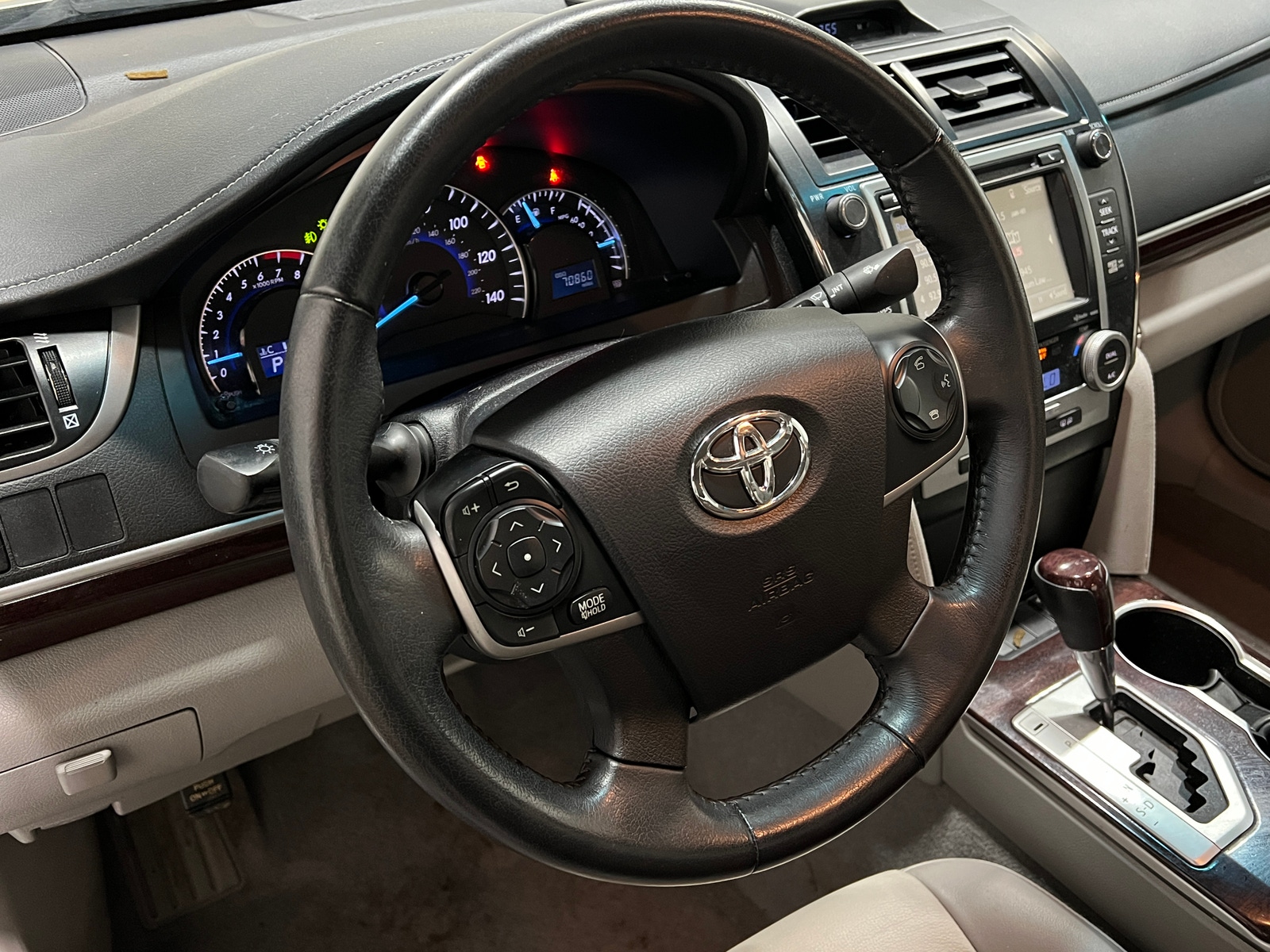 Thumbnail: 2014 Toyota Camry - 5