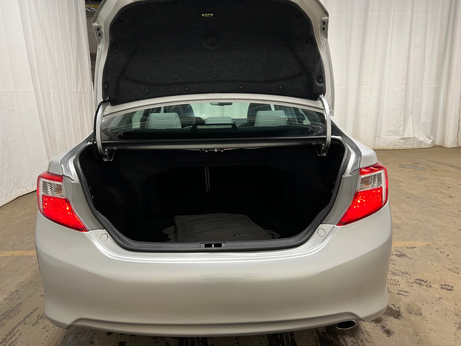 Thumbnail: 2014 Toyota Camry - 7