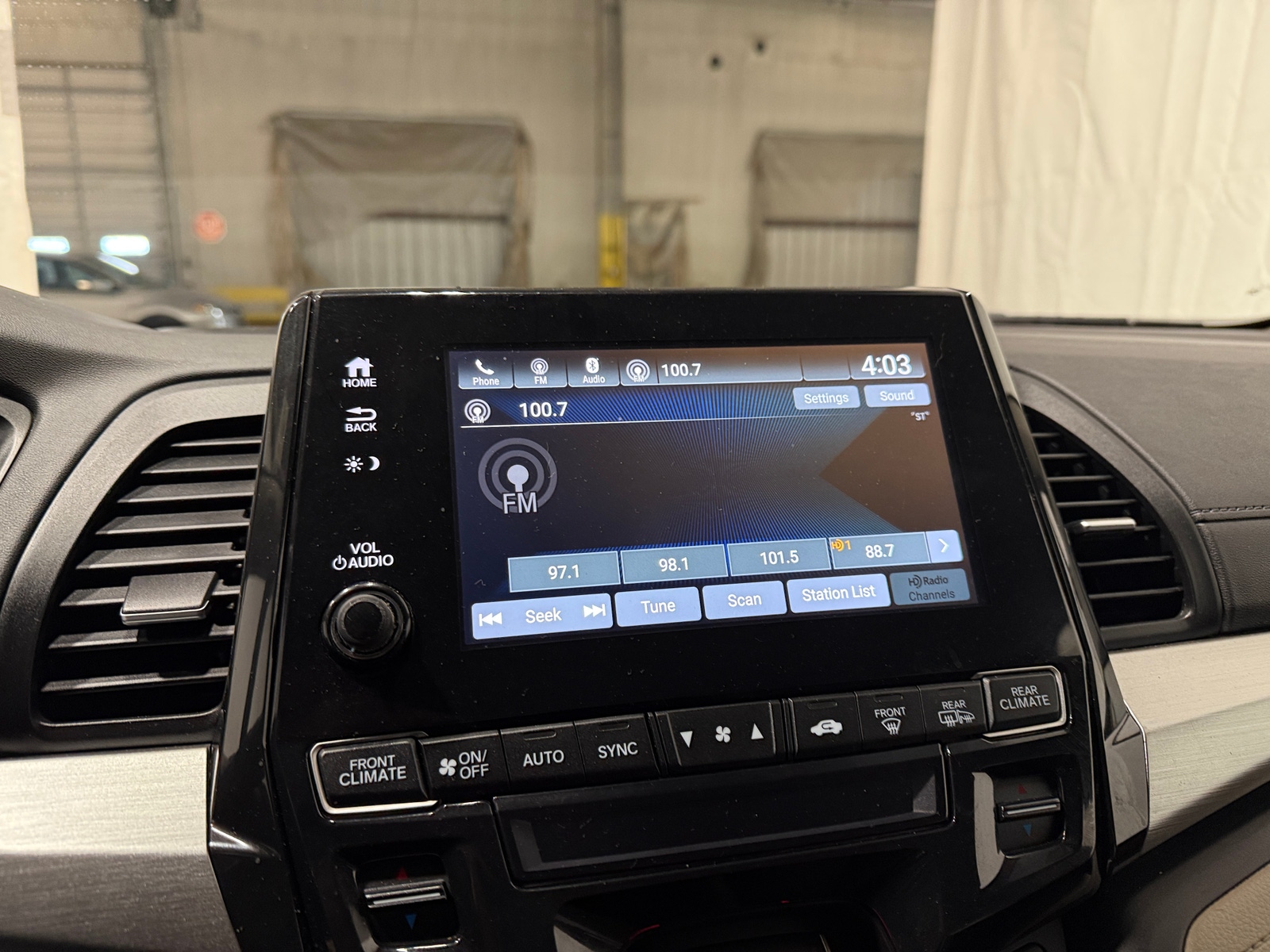 Thumbnail: 2018 Honda Odyssey - 4