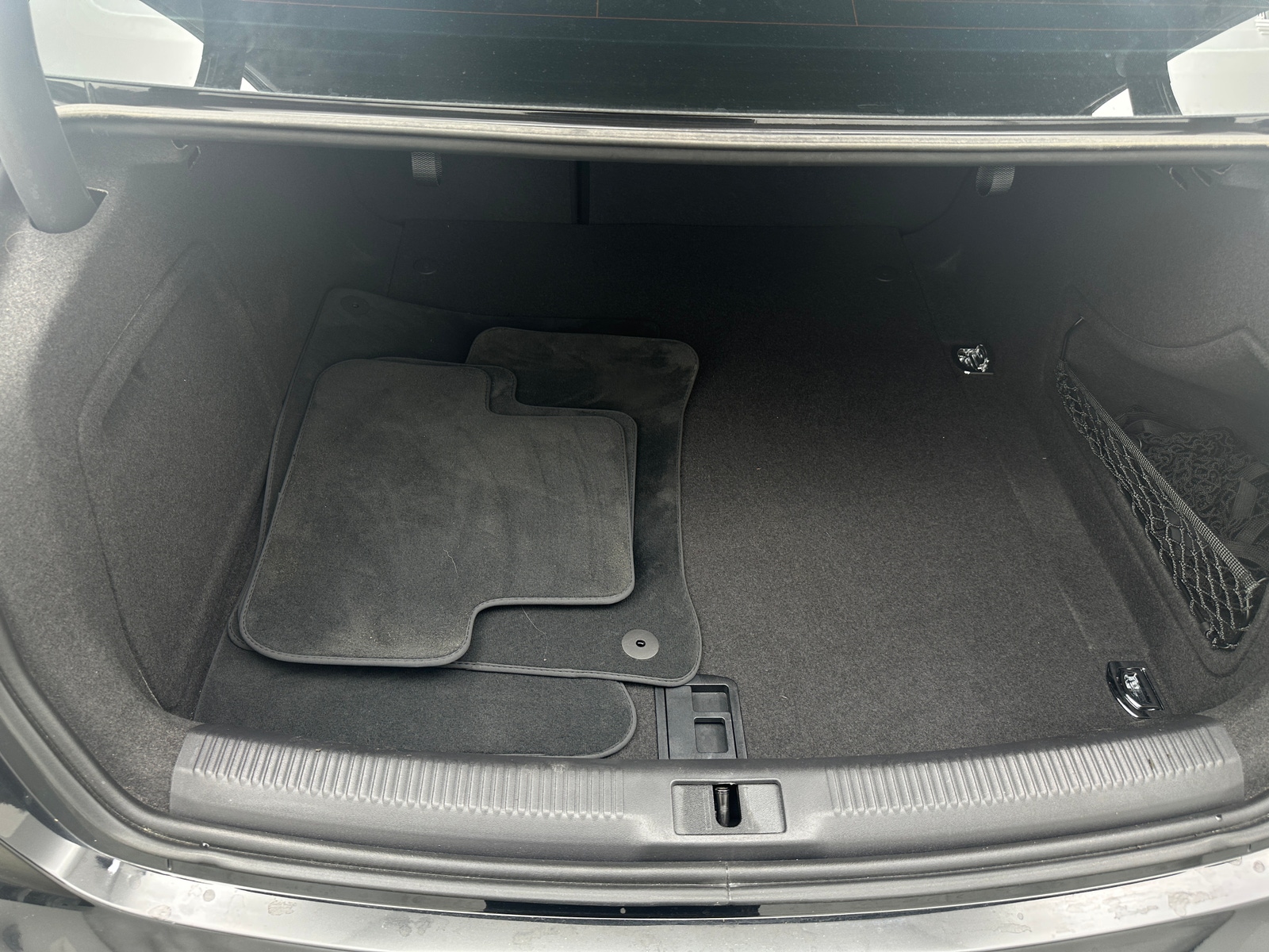 Thumbnail: 2013 Audi A4 - 6