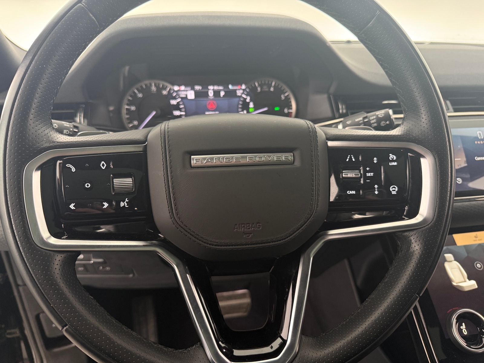 Thumbnail: 2023 Land Rover Range Rover Evoque - 4