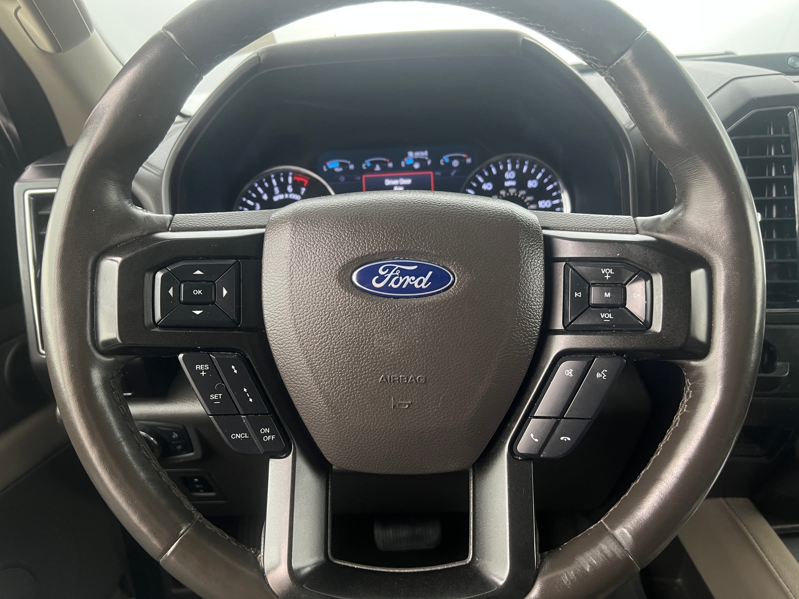 Thumbnail: 2020 Ford Expedition - 4