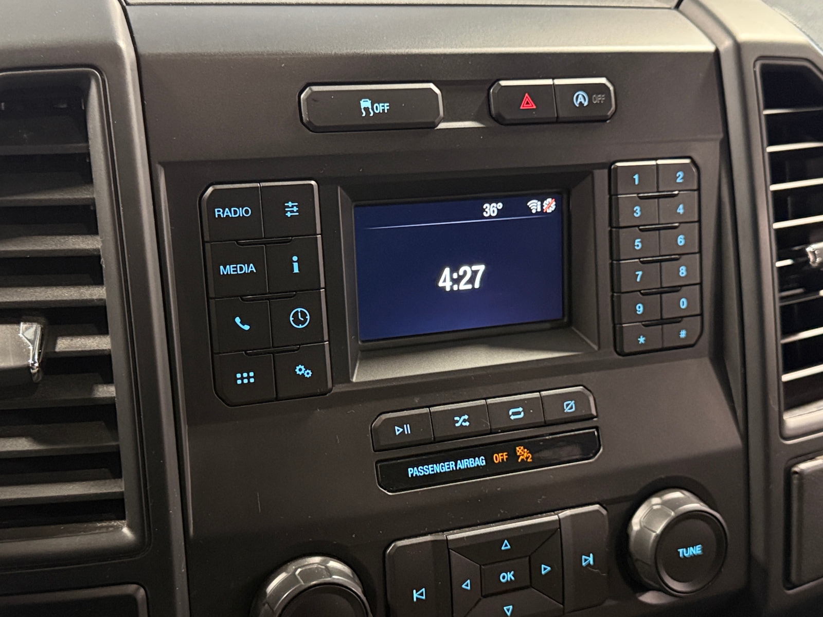 Thumbnail: 2018 Ford Econoline - 4