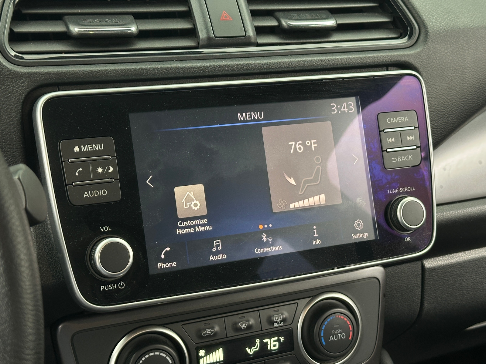 Thumbnail: 2020 Nissan Leaf - 4