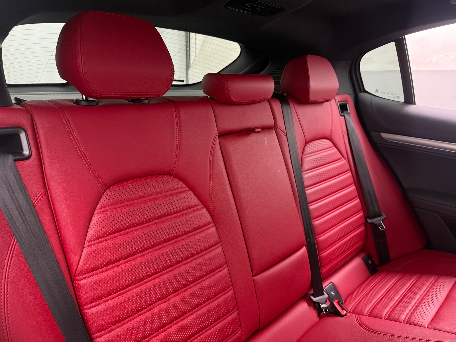 Thumbnail: 2023 Alfa Romeo Stelvio - 5