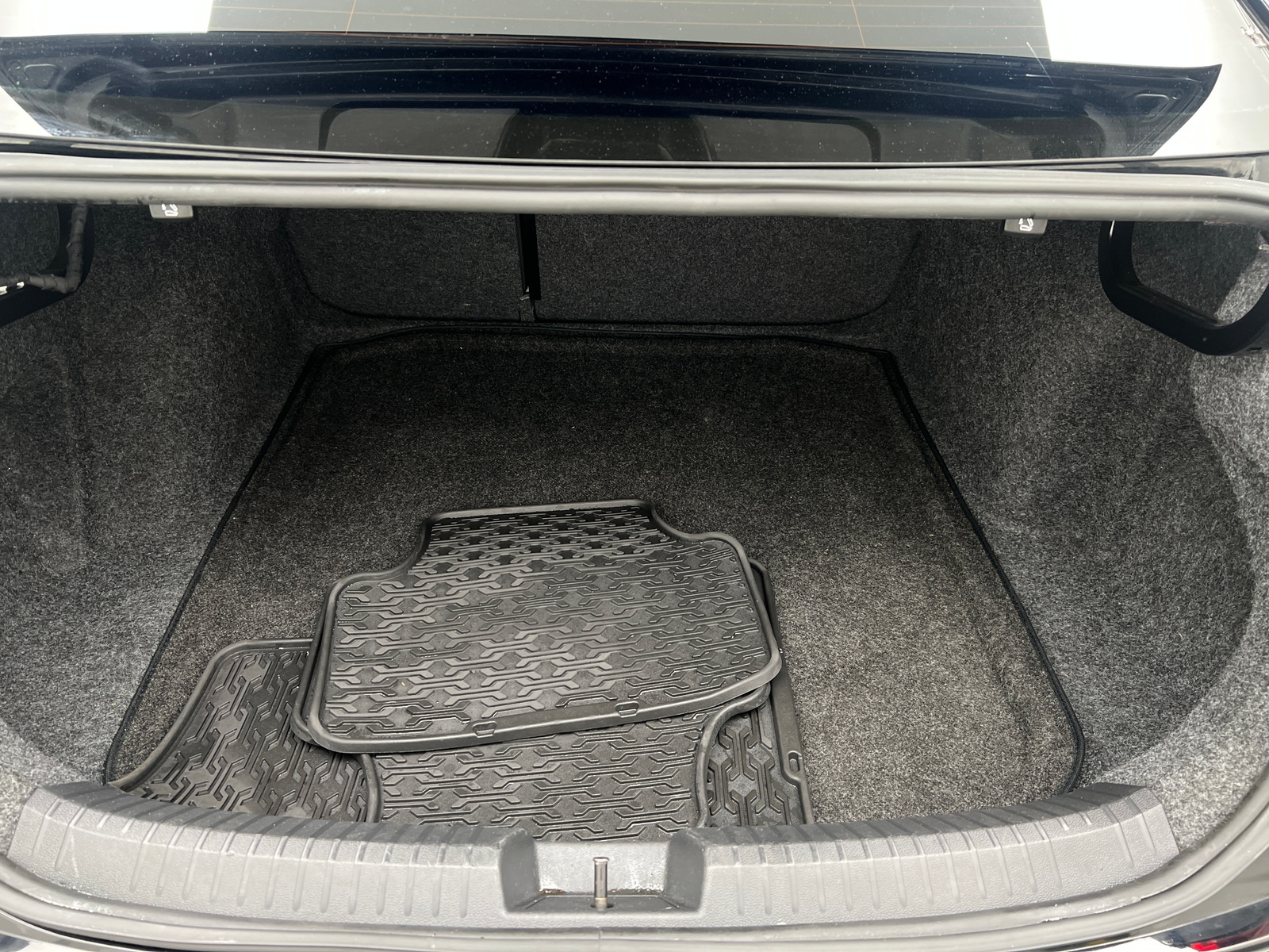 Thumbnail: 2021 Volkswagen Jetta - 6