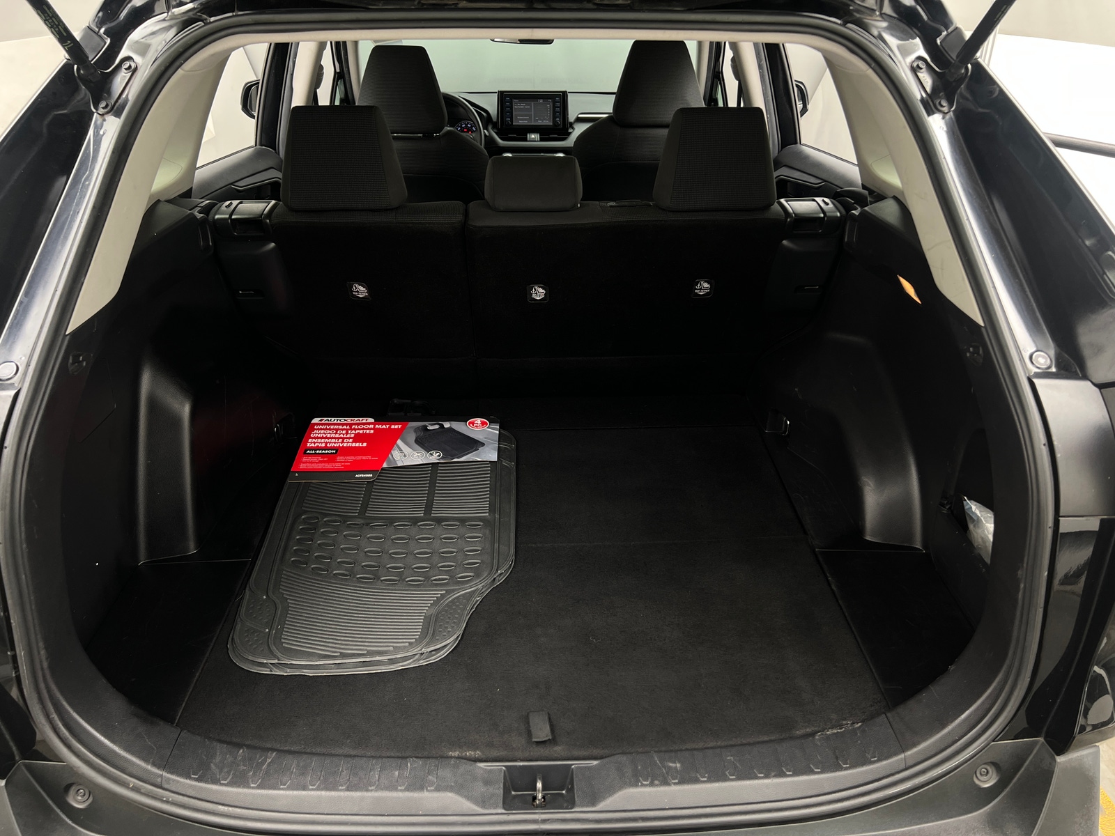 Thumbnail: 2019 Toyota RAV4 - 7