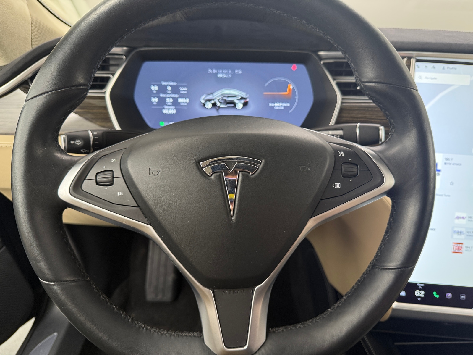 Thumbnail: 2015 Tesla Model S - 4