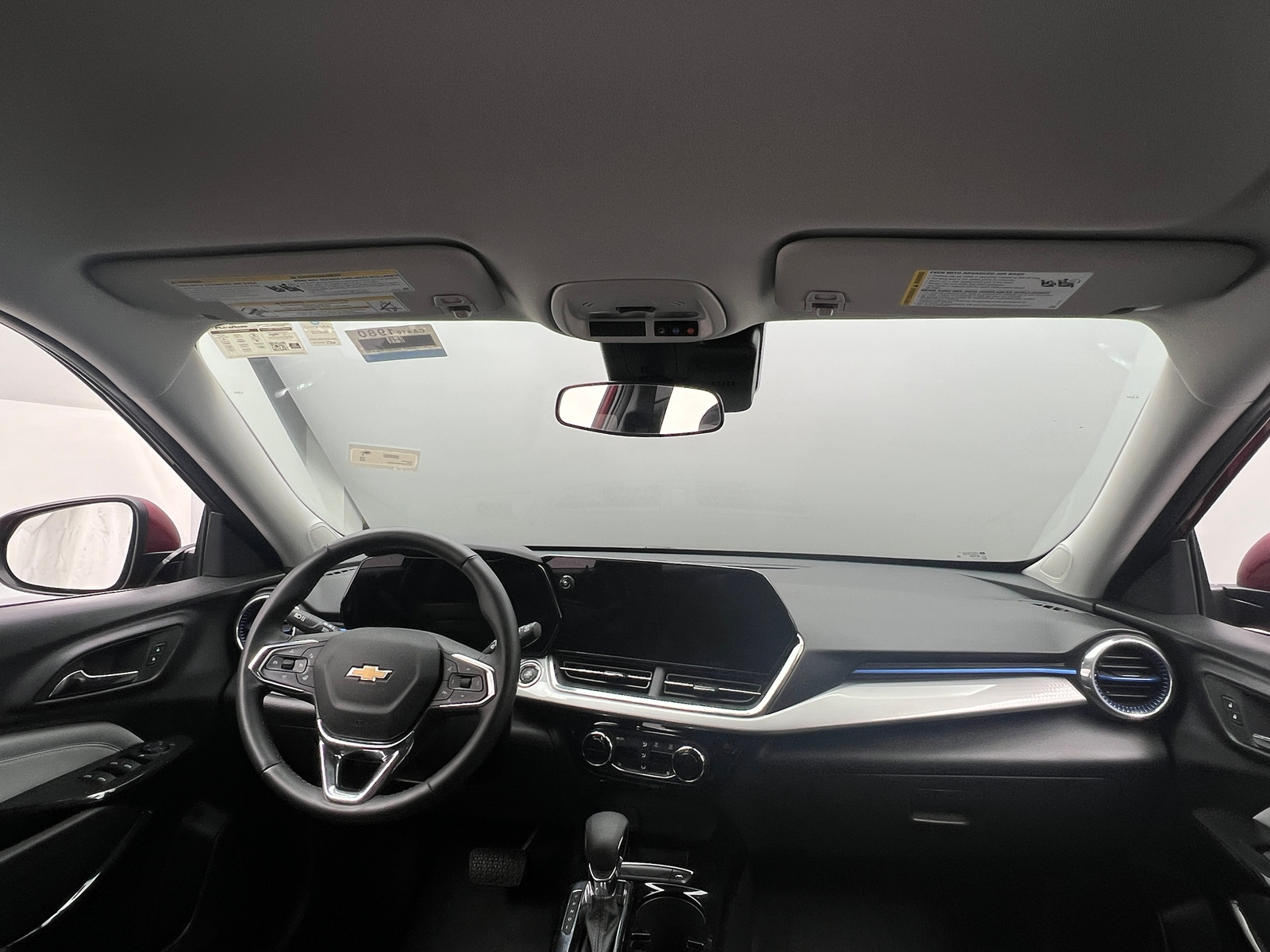 Thumbnail: 2025 Chevrolet Trax - 3