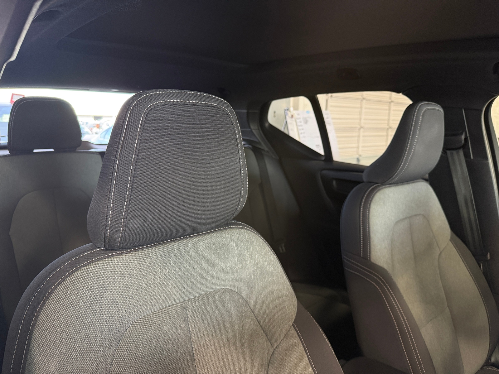 Thumbnail: 2024 Volvo XC40 - 2