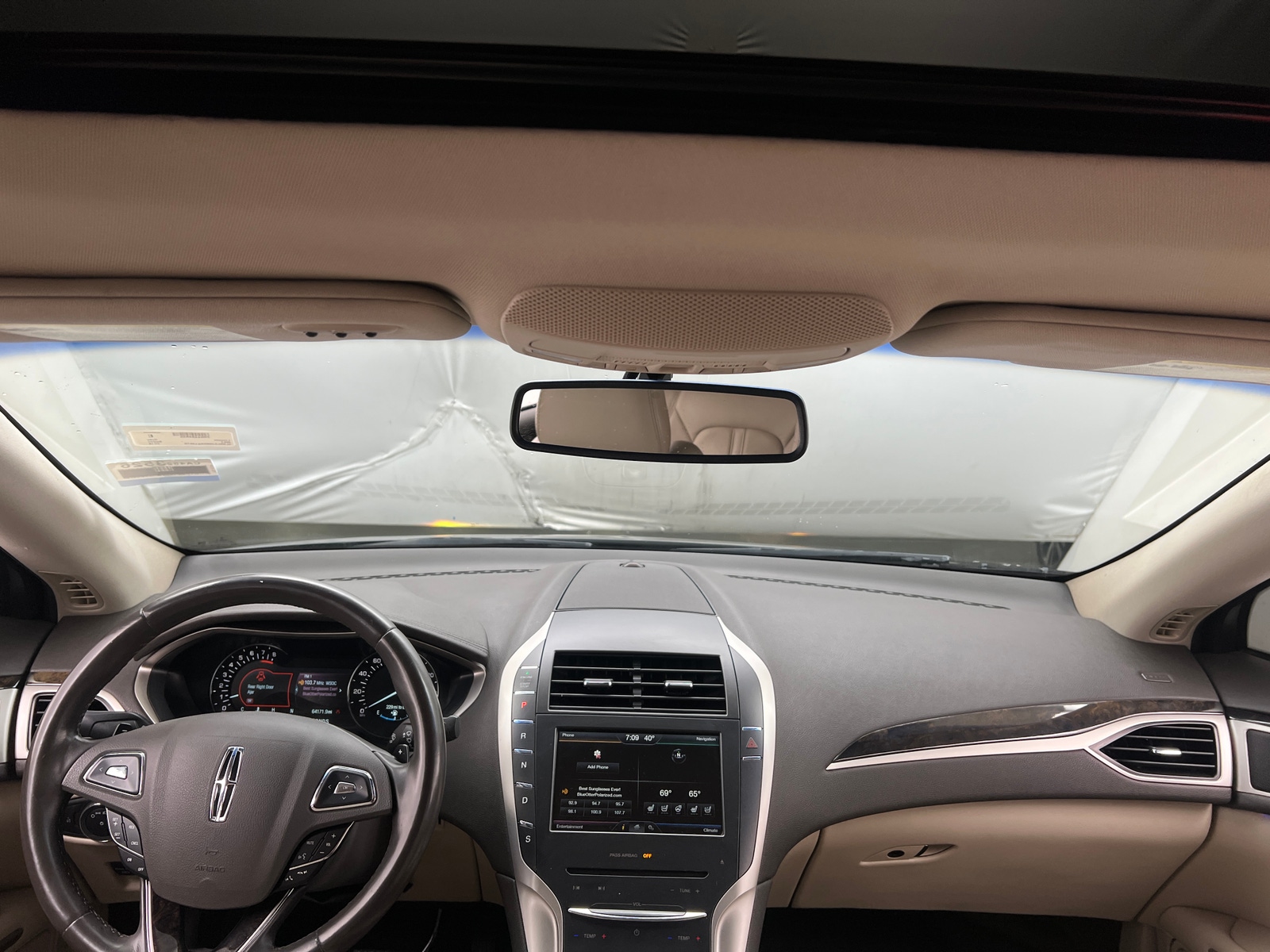 Thumbnail: 2016 Lincoln MKZ - 2