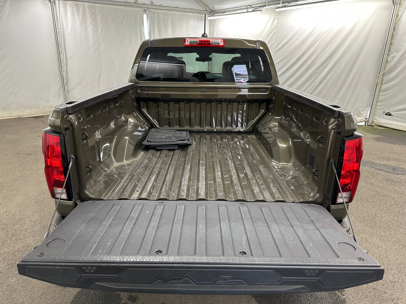 Thumbnail: 2024 Chevrolet Colorado - 7