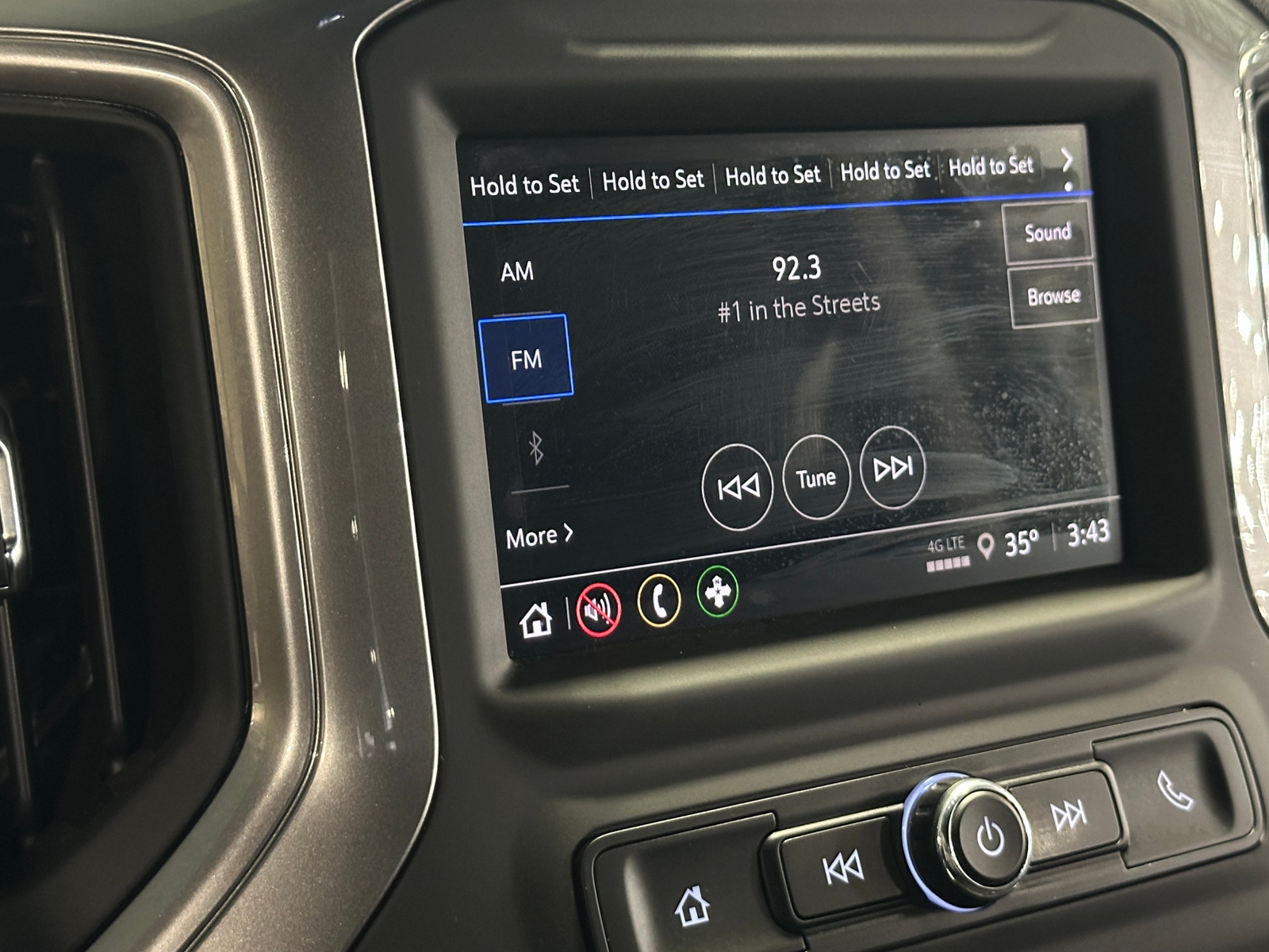 Thumbnail: 2025 GMC Sierra 2500 - 4