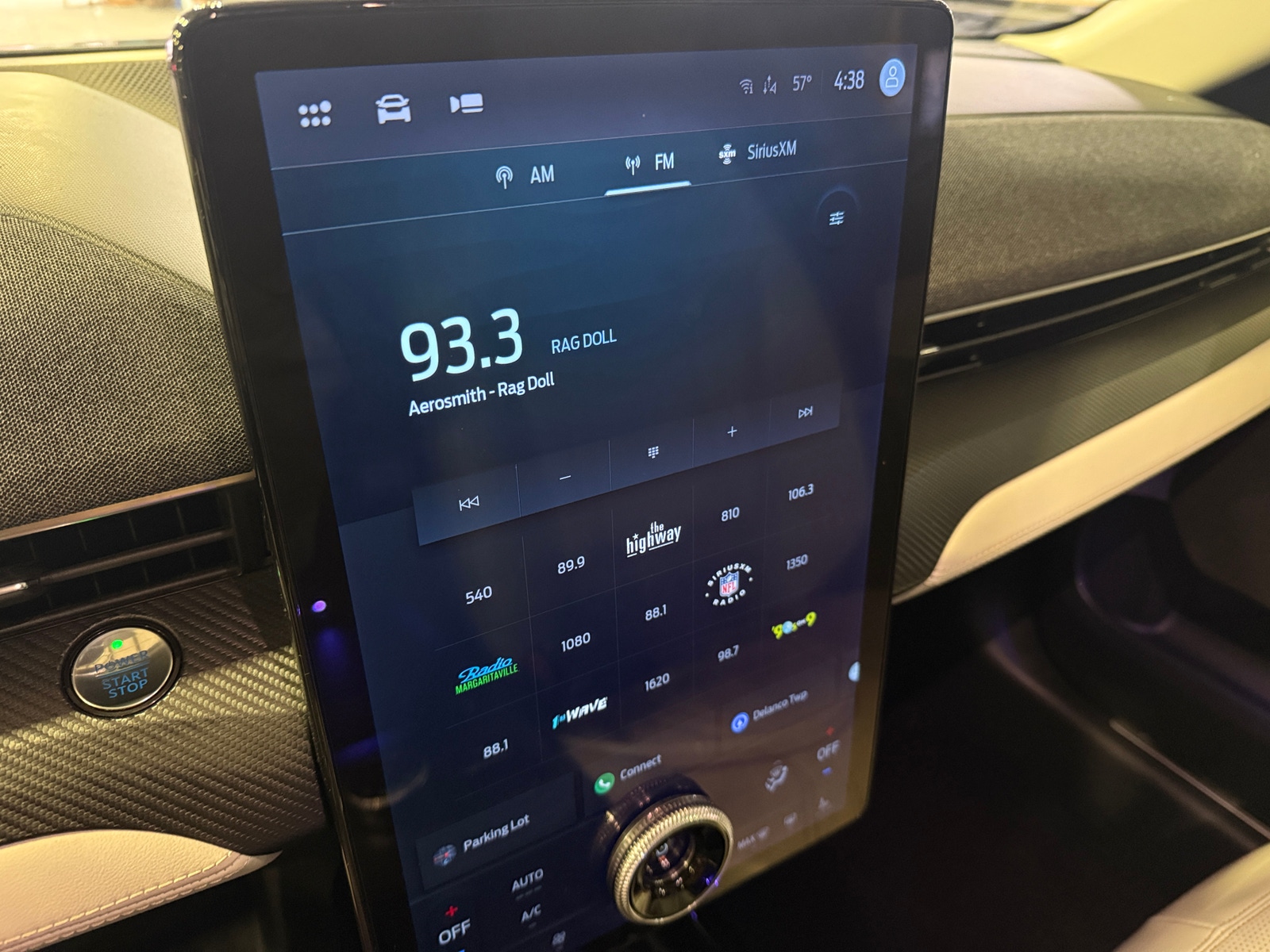 Thumbnail: 2021 Ford Mustang Mach-E - 3