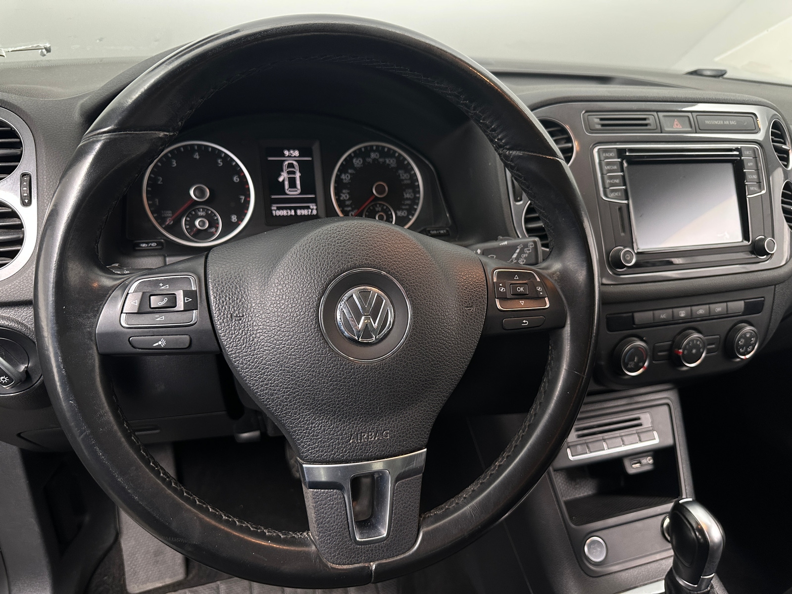 Thumbnail: 2018 Volkswagen Tiguan - 5