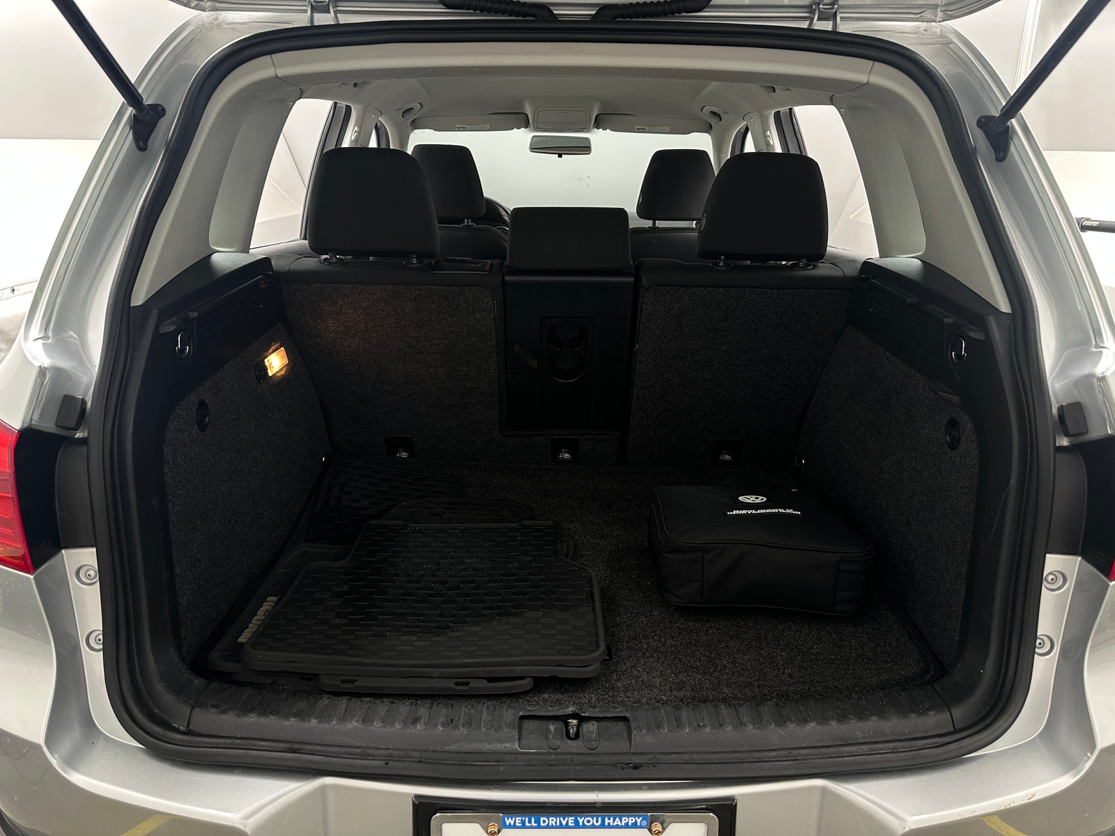 Thumbnail: 2018 Volkswagen Tiguan - 7