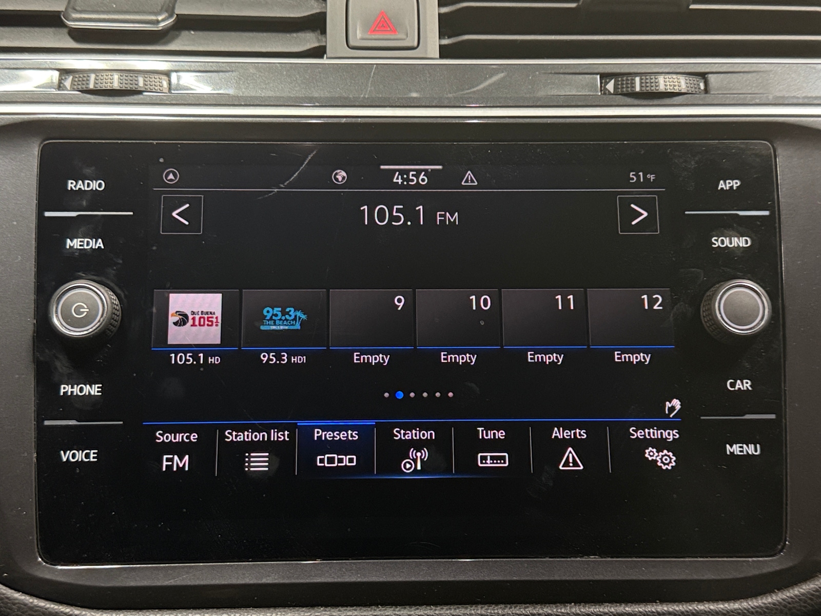 Thumbnail: 2024 Volkswagen Tiguan - 4