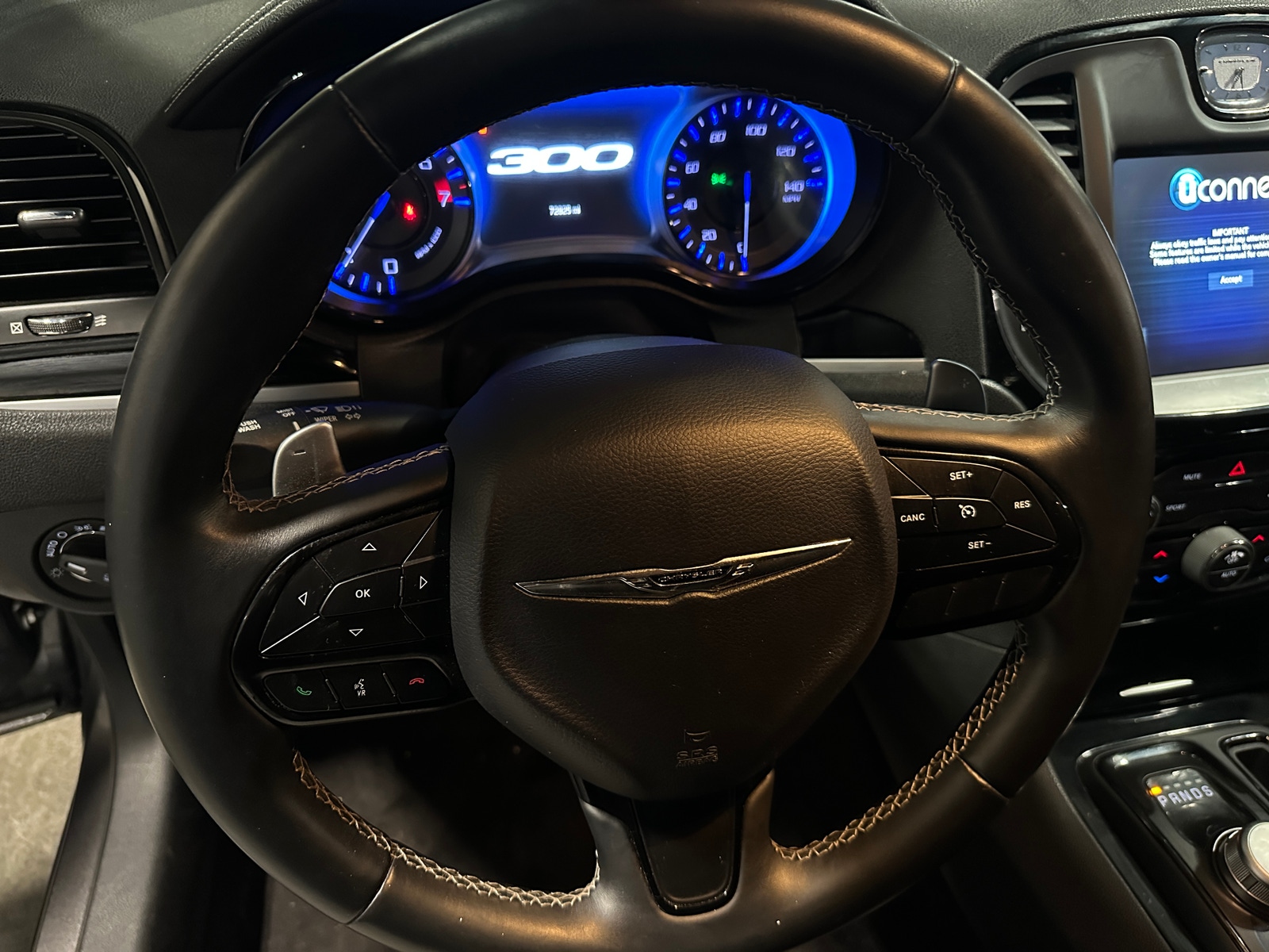 Thumbnail: 2017 Chrysler 300 - 4