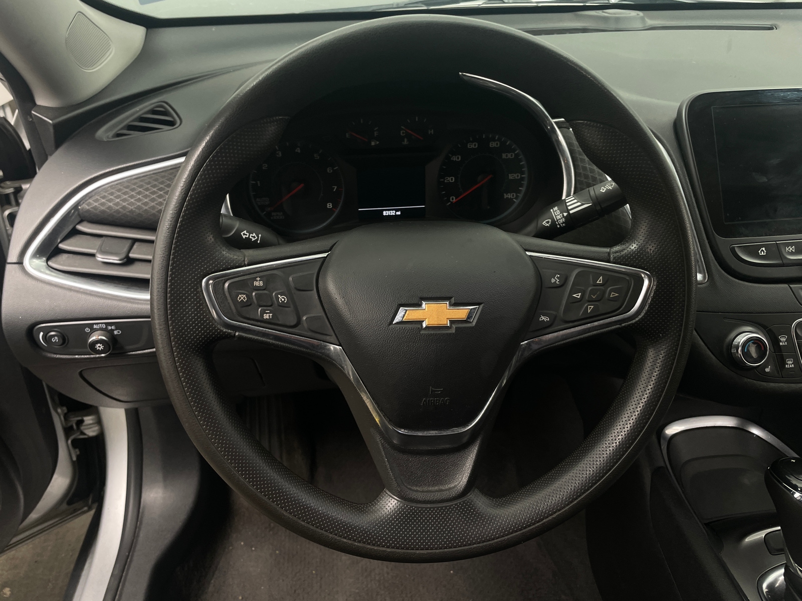 Thumbnail: 2020 Chevrolet Malibu - 5