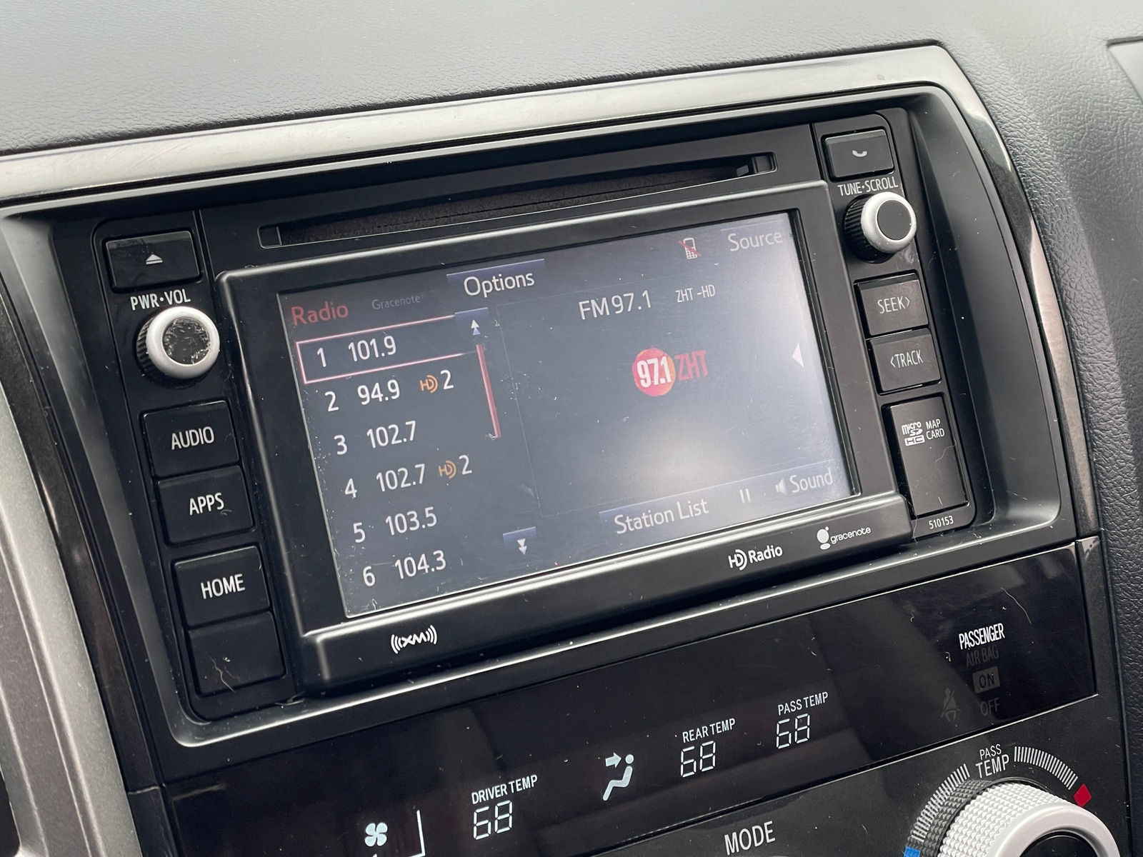 Thumbnail: 2016 Toyota Sequoia - 4