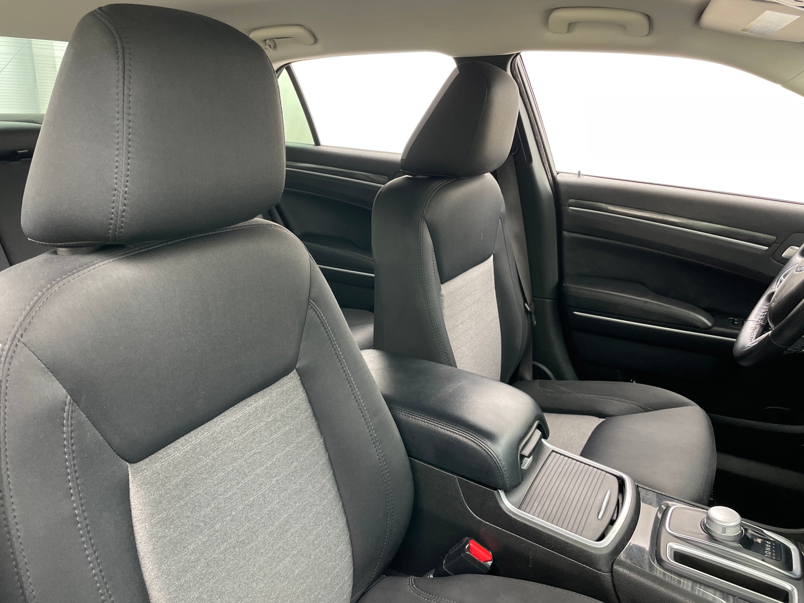 Thumbnail: 2022 Chrysler 300 - 2