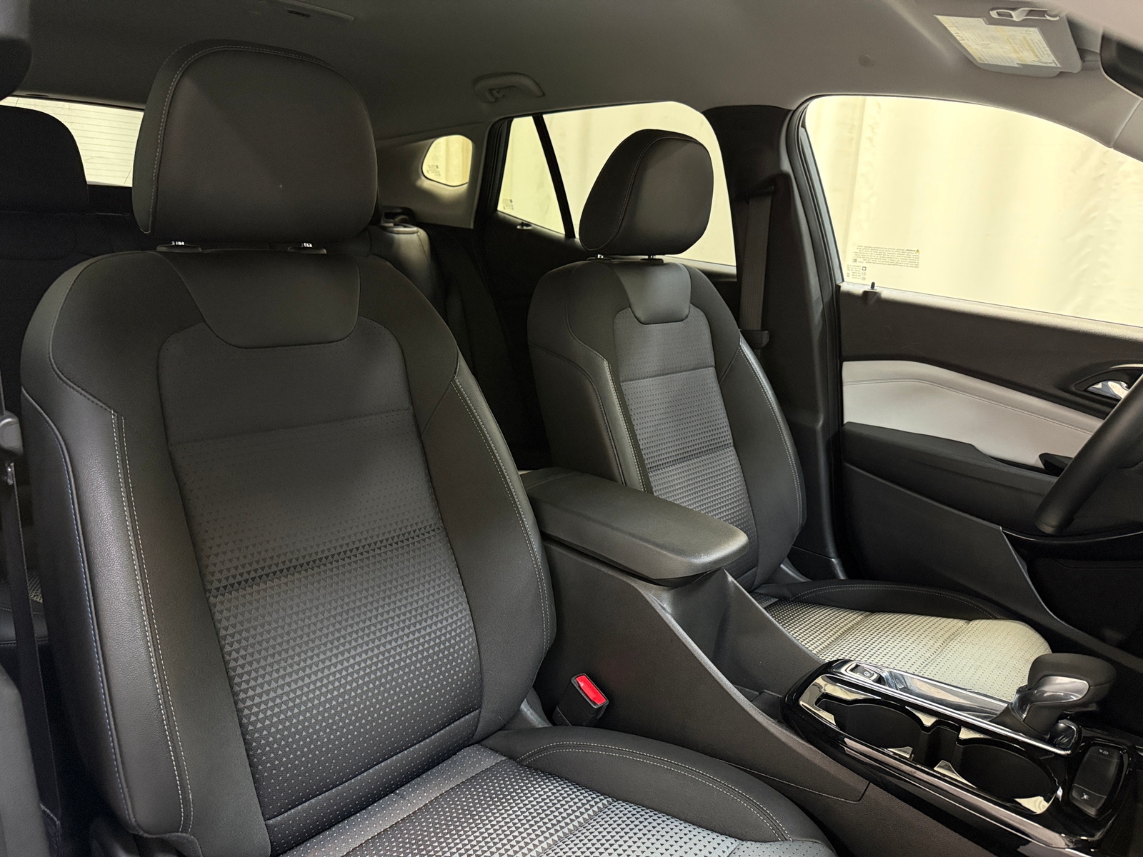 Thumbnail: 2025 Chevrolet Trax - 2