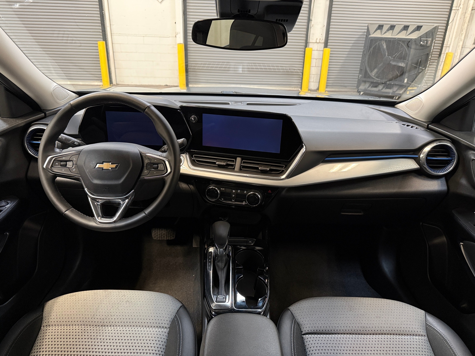 Thumbnail: 2025 Chevrolet Trax - 3